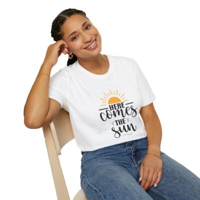 Here Comes the Sun Unisex Softstyle T-Shirt - Perfect for Summer Days - Image 4